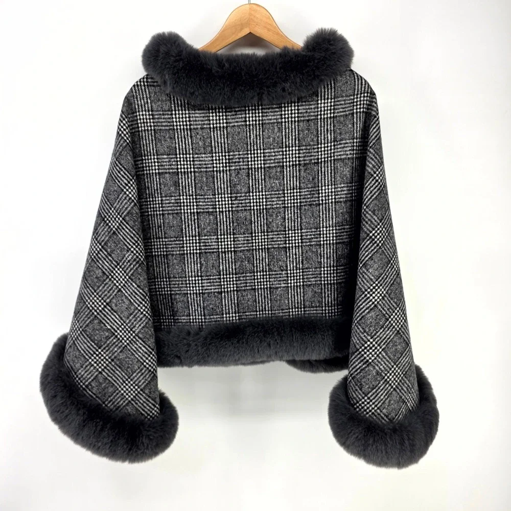 Plaid Poncho Wrap Womens One Size Gray Faux Fur Formal Trim Capelet Shrug Cozy